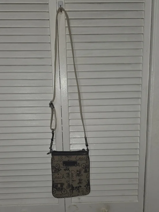 COACH HORSE AND CARRIAGE CANVAS CROSSBODY GUC