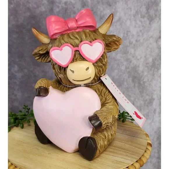 Bella Lux Valentine's Day Highland Cow With Pink Heart Sunglasses‎ Bow Resin NEW