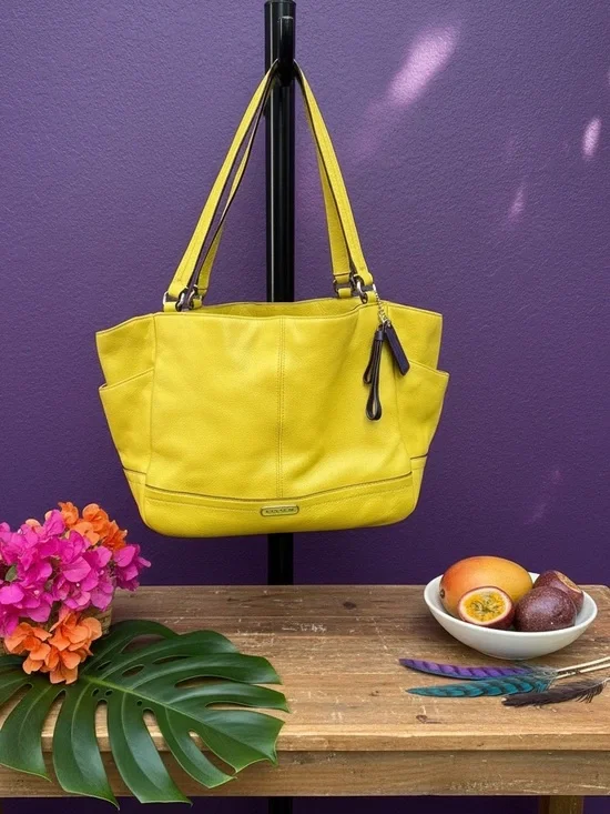 Coach Park Carrie Tote Citrus Yellow EUC.