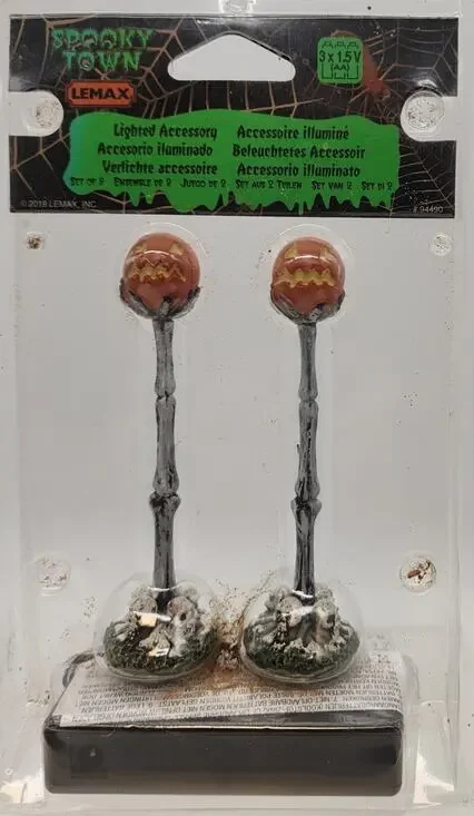 Lemax Spooky Town 2019 Lighted Lantern Bone Post Pumpkin #94490