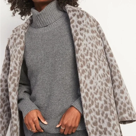 Old Navy NWOT Textured Waffle Knit Cowl Neck Sweater- Grey