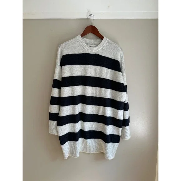 American Eagle Striped Sweater Womens Small Gray Black EUC Oversized Tunic Knit