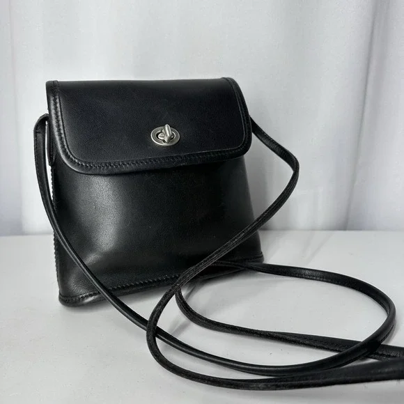 Vintage Coach Tango Flap 9049 Black Leather Turnlock‎ Crossbody
