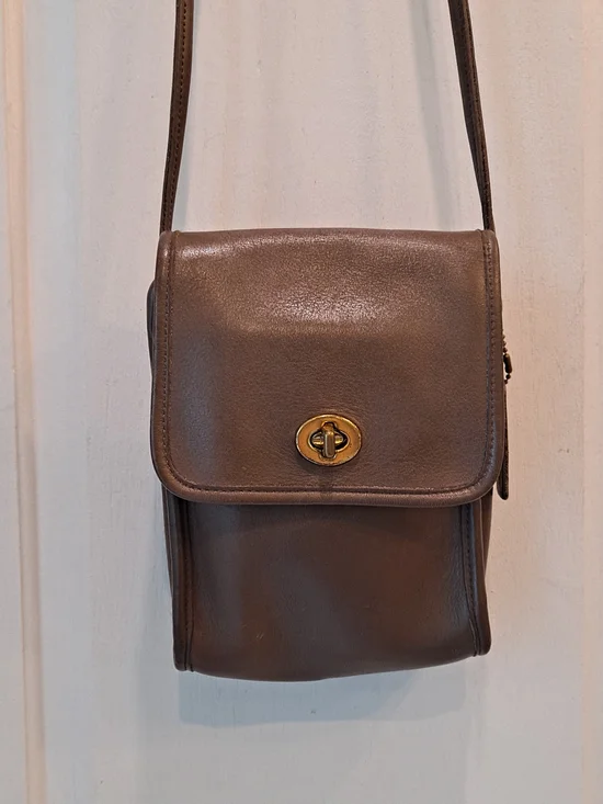 Coach Vintage 1991 Scooter Bag Mahogany Brown Leather Crossbody Turn-Lock