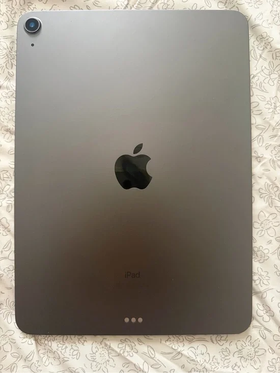 Apple iPad Space Gray Tablet