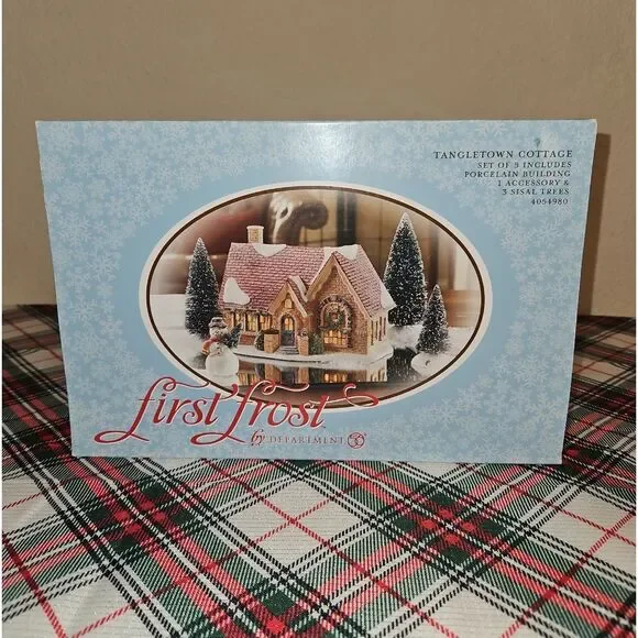 Department 56 Tangletown Cottage Porcelain Building w/ Accessory Decor