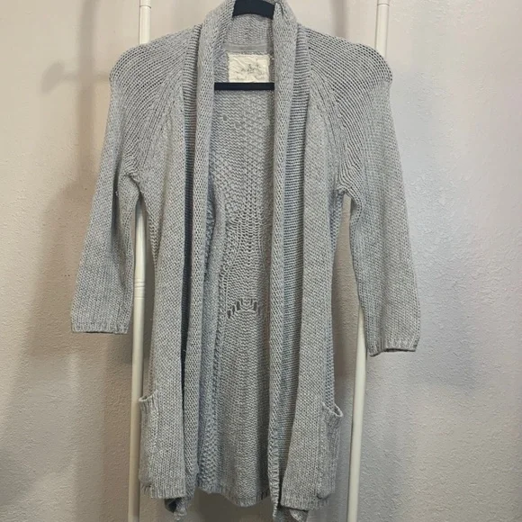 Angel Of‎ The North Light Gray Cardigan