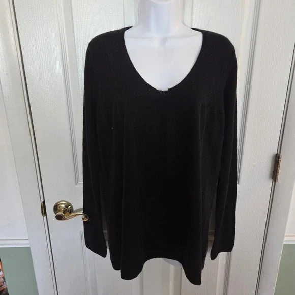 Vince Black 100% Cashmere V-Neck Long Sleeve Sweater Womens Large L Luxury Knit