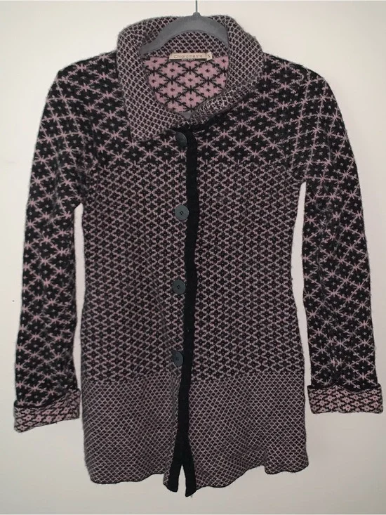 Chiaramente Pink and Black Knit Button-Front Wool blend Cardigan