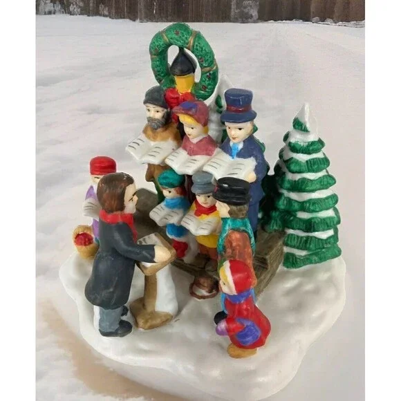 Dicken’s Collectables Caroling Group Hand Painted Porcelain Figurines Vtg 1997