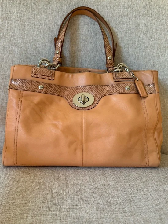 Coach Penelope Leather Turnlock Carryall Bag in Peach