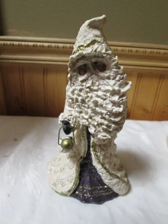 Vtg enesco Belsnickle Santa 7 in German Legend folk art 7 in santa with lantern