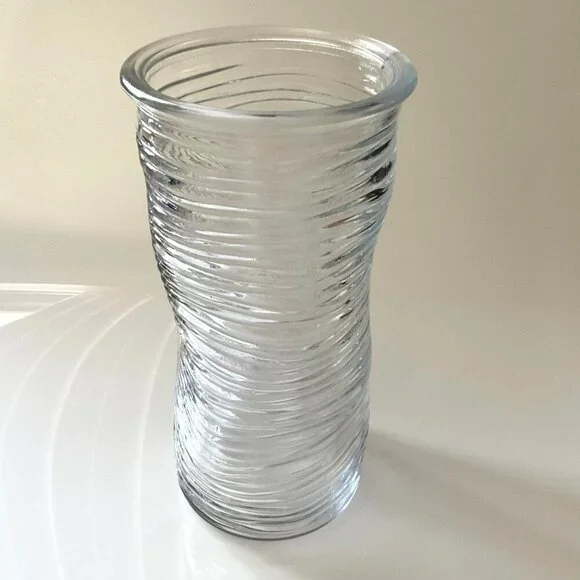GLASS CONCAVED WAVY RIBBED VASE DIY