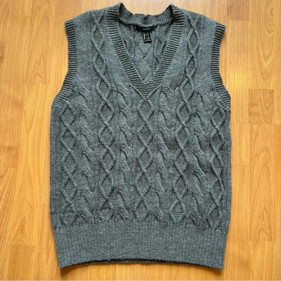Forever 21 knitted sweater vest