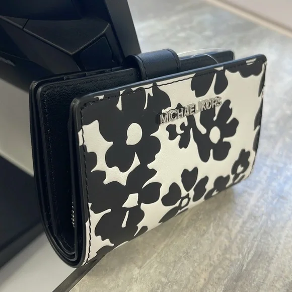 Michael Kors Jet Set Medium Floral Print Bi-Fold Wallet Black  NWT