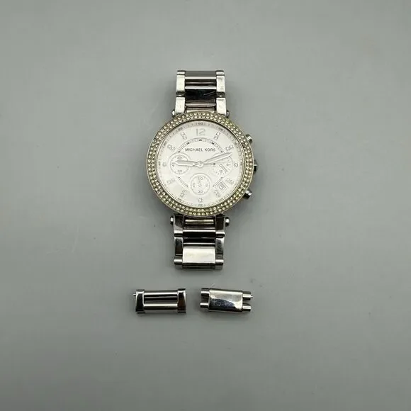 Michael Kors Women's Watch MK-5352 Silver Tone 10 ATM w/ Extra Links And Pin