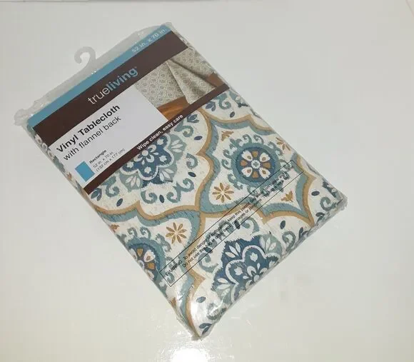 Vinyl/ Flannel Backed Tablecloth NWT Floral Medallion Easy Clean Indoor/Outdoor
