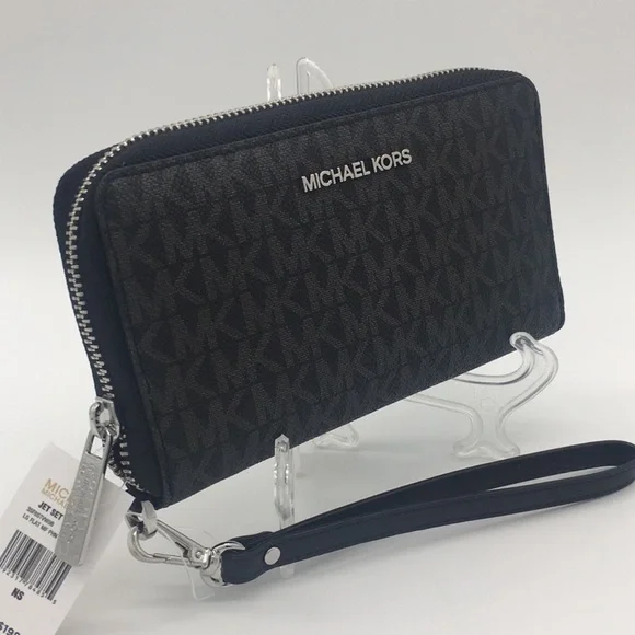 Michael Kors Jet Set Travel Phone Wallet Wristlet