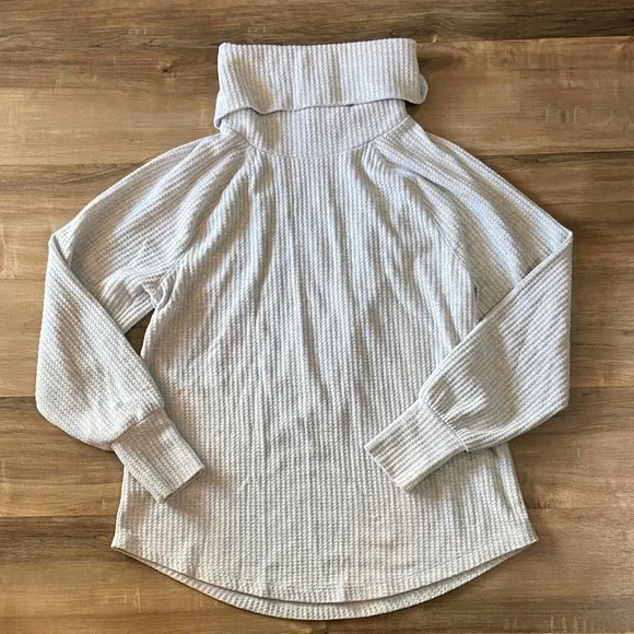 LOFT Ribbed Gray Turtleneck Top