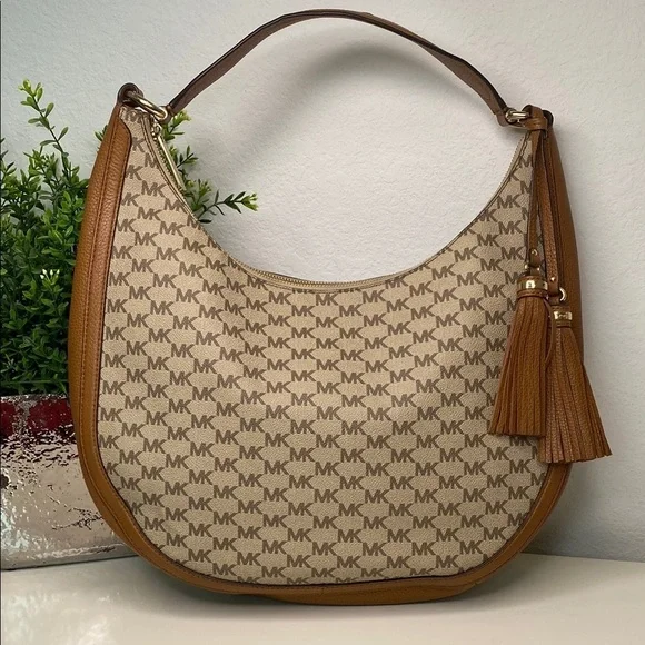 Michael‎ Kors Signature Lydia Large Shoulder Hobo Bag in Natural and Acorn