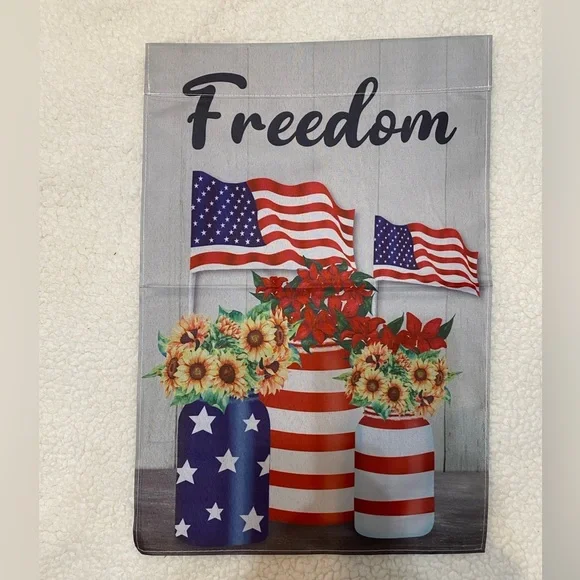 Patriotic Garden Flag with American Flags and Flowers