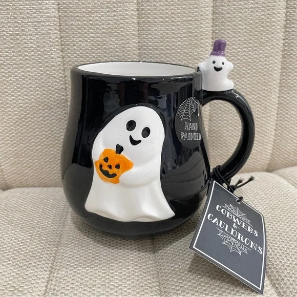 NEW Cobwebs & Cauldrons Halloween Ghost Pumpkin Hand Painted Ceramic Mug‎ Black