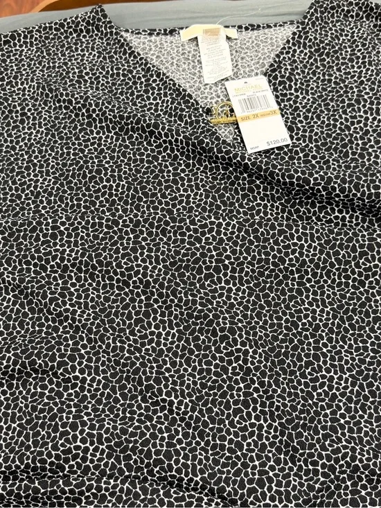 Michael Kors Black and White Pebble Print V-Neck Top