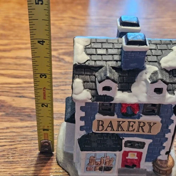 Blue‎ Christmas Valley Collectable Bakery Miniature Snow Capped Holiday Building