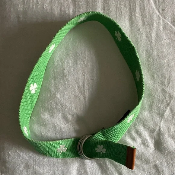 Vineyard Vines Boys Green Belt with White Shamrocks Cotton Canvas ☘️