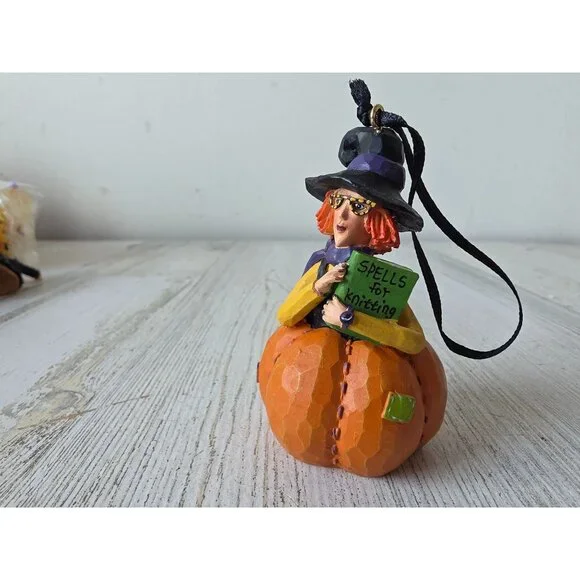 Knitter witch Halloween ornament spells‎ cute pumpkin tree