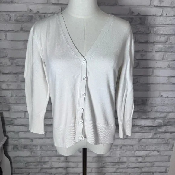 St. John's Bay Classic White V-Neck Light Weight Cardigan Sweater