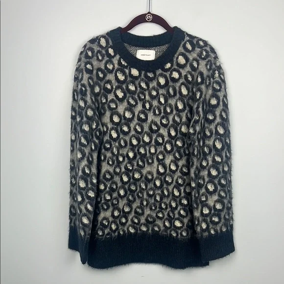 Current/ Elliot oversized 1/ small crewneck animal print cozy sweater