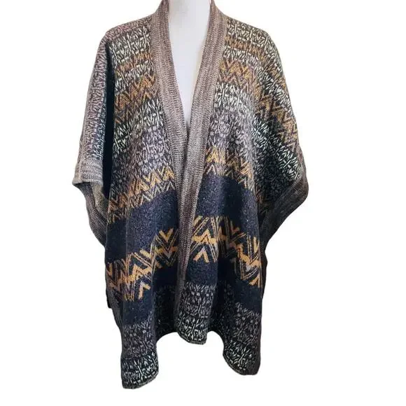Aritzia Wilfred Free Italian Cape Sweater XXS