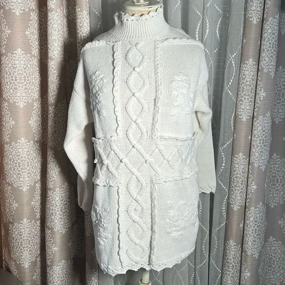 Sarah Morgan White Knit Sweater - Size Medium