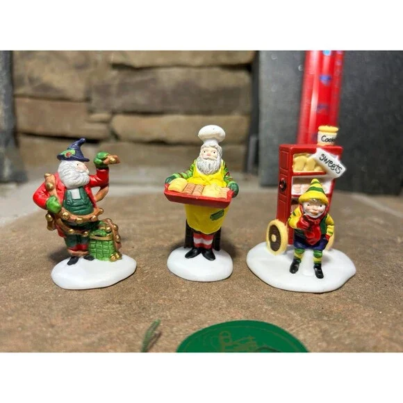 Dept 56 Heritage Village Accessories 3pc Baker Elves #5603-0 box