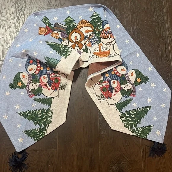 Vintage Festive Snowman Table Runner