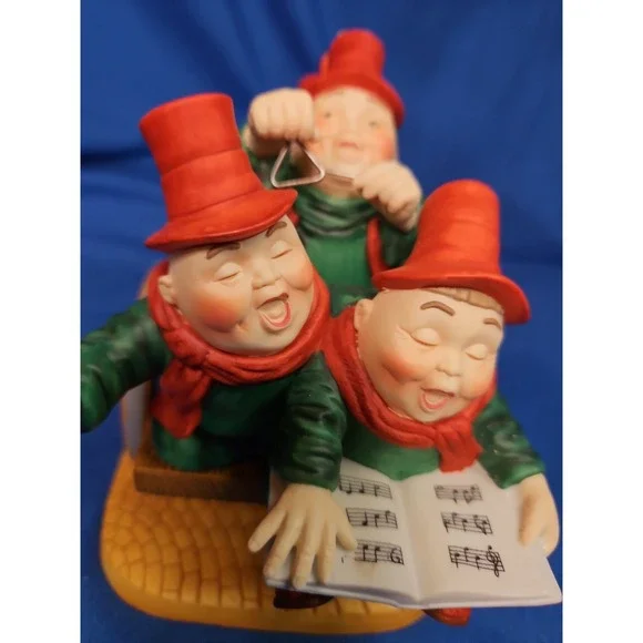 Dept 56 Christmas MERRY MAKERS Merrily We Roll Along Carolers Choir Monks 14x7