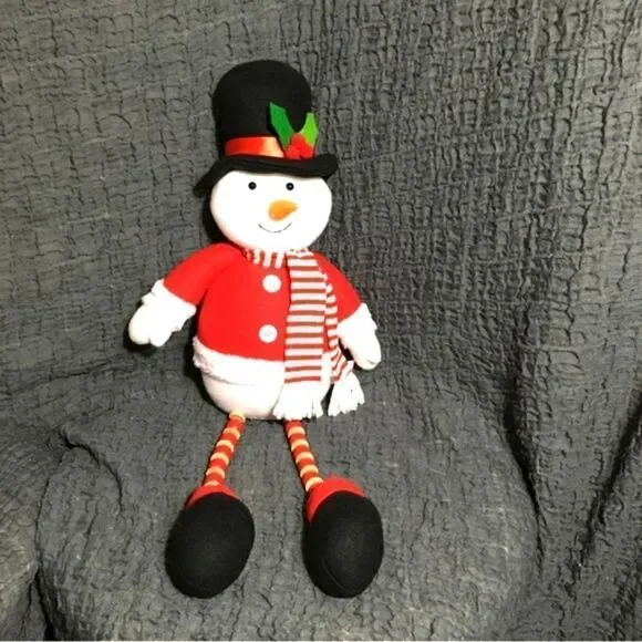 NWT Sitting Stuffed Snowman