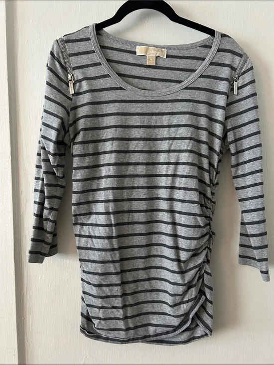 Michael Kohrs Gray & Black Striped Scoop Neck Top