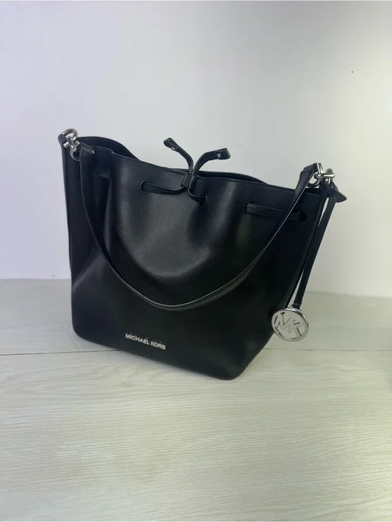 Michael Kors Eden Medium Bucket Shoulder Bag Drawstring Leather Black
