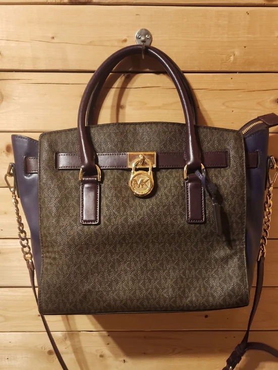 Michael Kors Hamilton Moderne Signature Purse