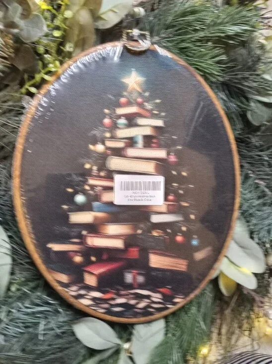 Home Holiday Stack of Books Christmas Tree Wall Hanging