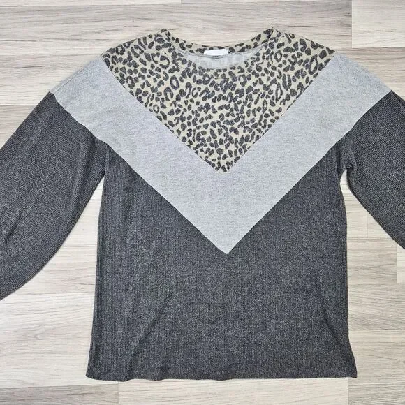FIRST LOVE Womens Gray Leopard Print Color Block Oversized Sweater Size Small