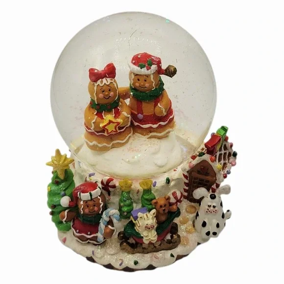 Gingerbread Couple Christmas Musical Snow Globe Wind Up Music Box Holiday Decor