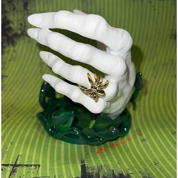 Bath & Body Works Soap Holder Halloween Evil Witch Ivy Hand With Spider Ring New