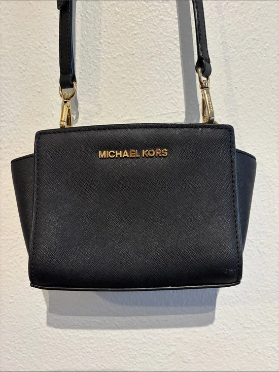 Michel Kors Mini Selma Leather crossbody bag black gold hardware