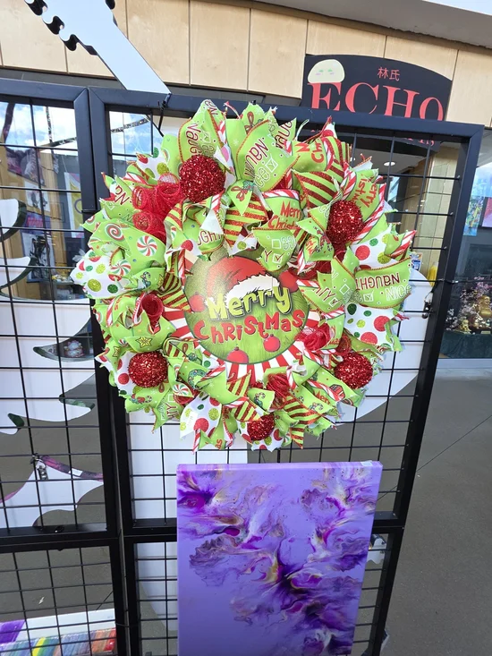 14 Inch Festive Merry Christmas Holiday Wreath - Green & Red