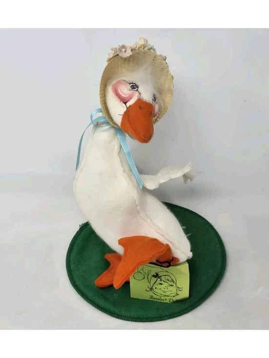 Vintage 1986 Annalee Dolls Easter Parade Goose Duck in Straw Hat Floral