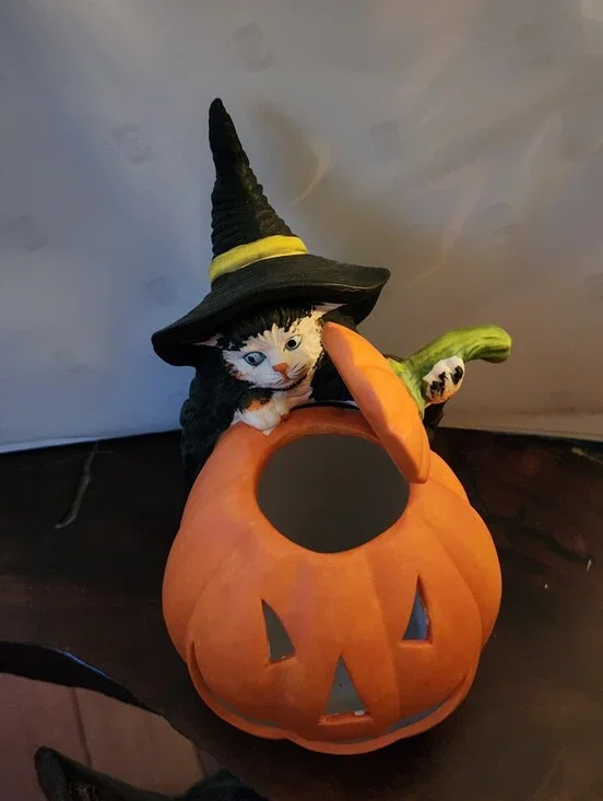 Vintage Ceramic Cat and Pumpkin Trinket Box - Orange & White