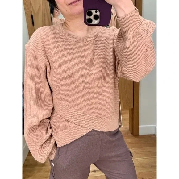 Lululemon reversible Crossover Sweater Size M Pink Ribbed LW3IU5S Pullover Knit